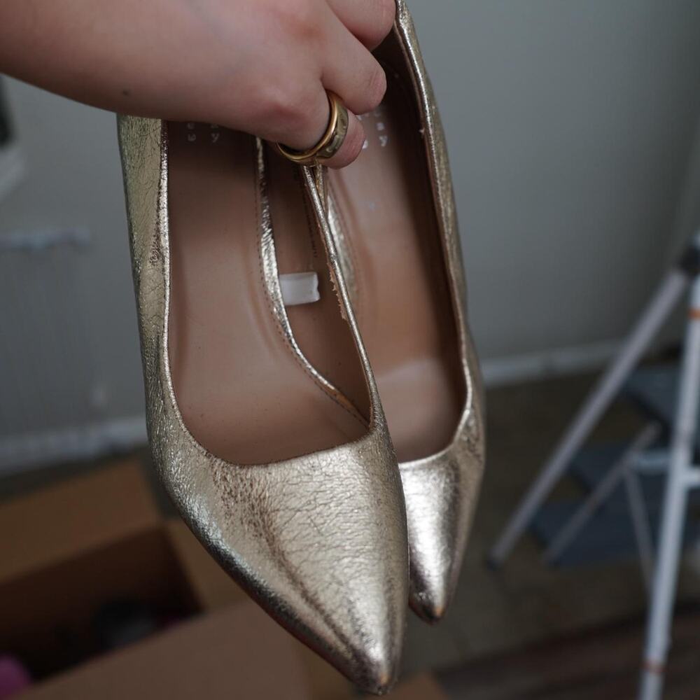 A New Day Gold Metallic Pointed Toe Pumps Size 8